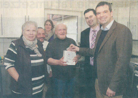 Zille sammelt Spenden für Beschäftigte